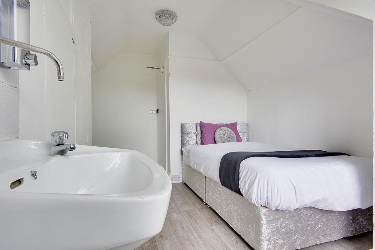 Cragside Villa With Hot Tub Bournemouth Ngoại thất bức ảnh